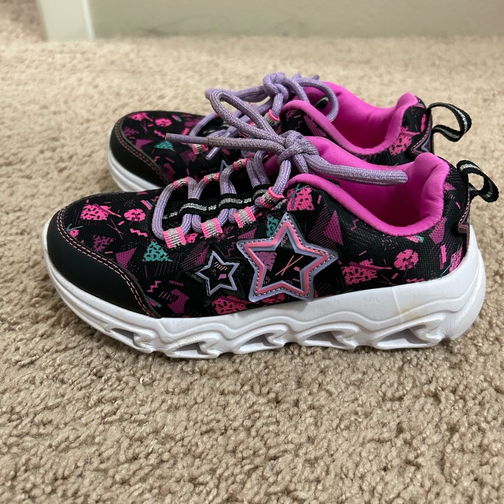 Athletic Works Black and Pink Star Sneakers